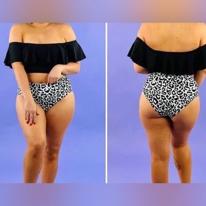 ⭐️NWT - Black Ruffle Top & Leopard Two Piece Swim bathing suit Woman's Small